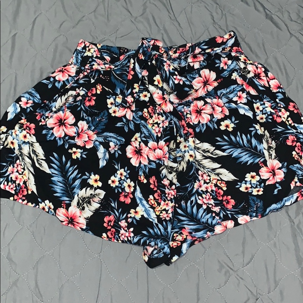 Tropical shorts